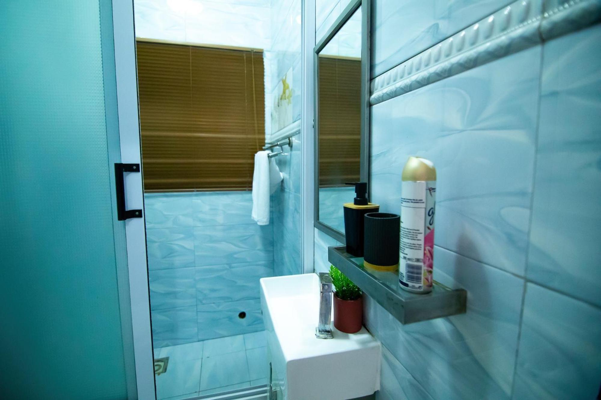 Stylish East Legon Apartment - Ac, Wi-Fi, Netflix 아크라 외부 사진